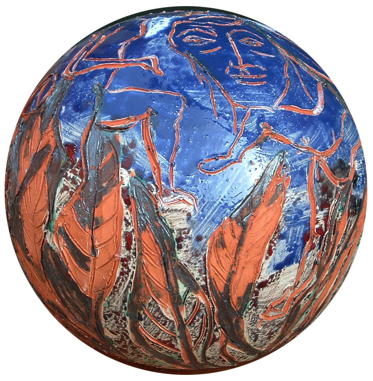Immagini nello spazio — 2013 — ceramica smaltata, sfera del diametro di cm 40. Comune di Merana (AL)