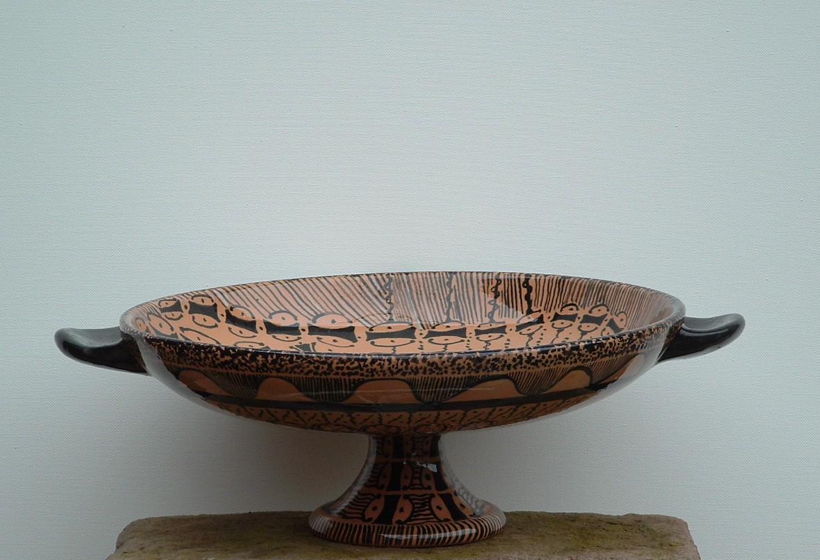 Kylix — H 12,5 cm, diametro 32 cm